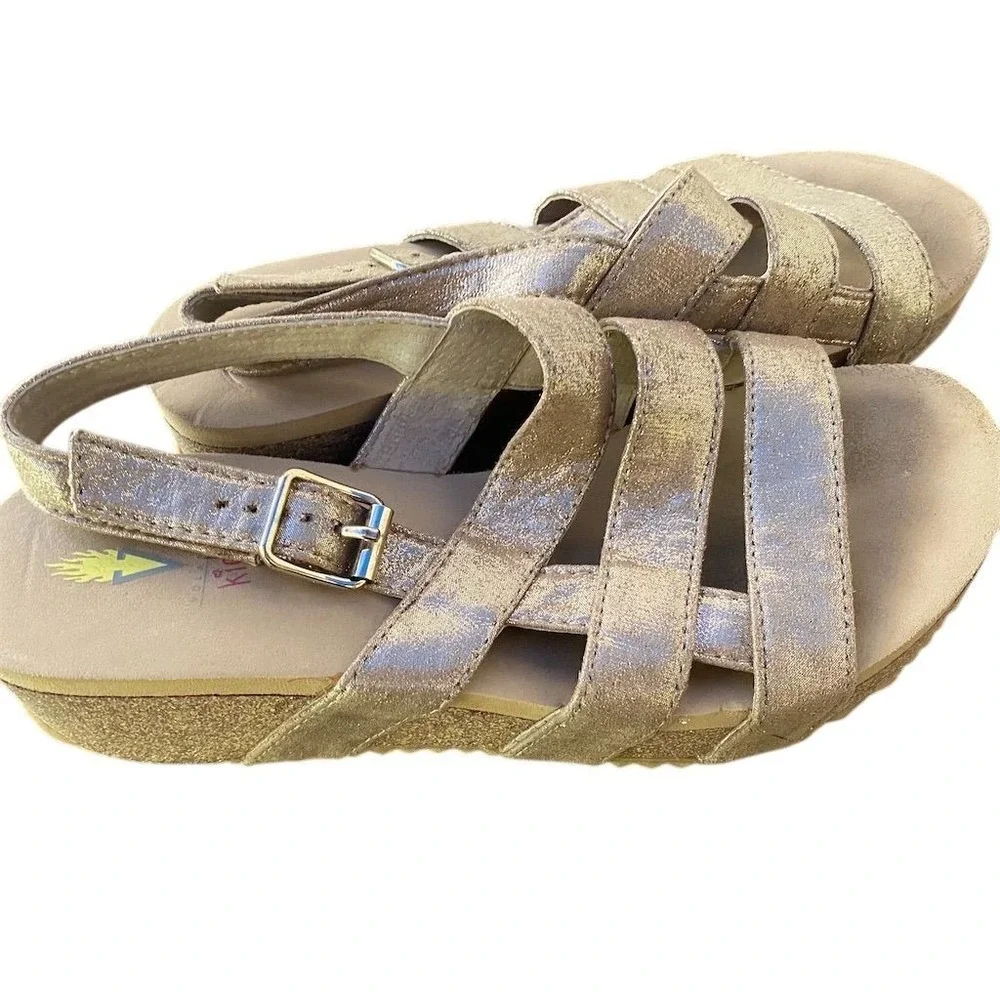 Volatile Size 3 Girls Gold Sparkle Strappy Buckle Platform Wedge Sandal Preowned